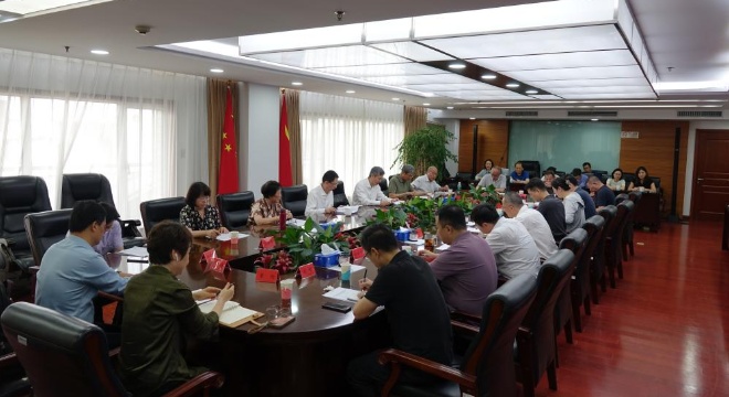 高峰出席中國僑聯紀念中國人民抗日戰爭暨世界反法西斯戰爭勝利80周年學術研討會
